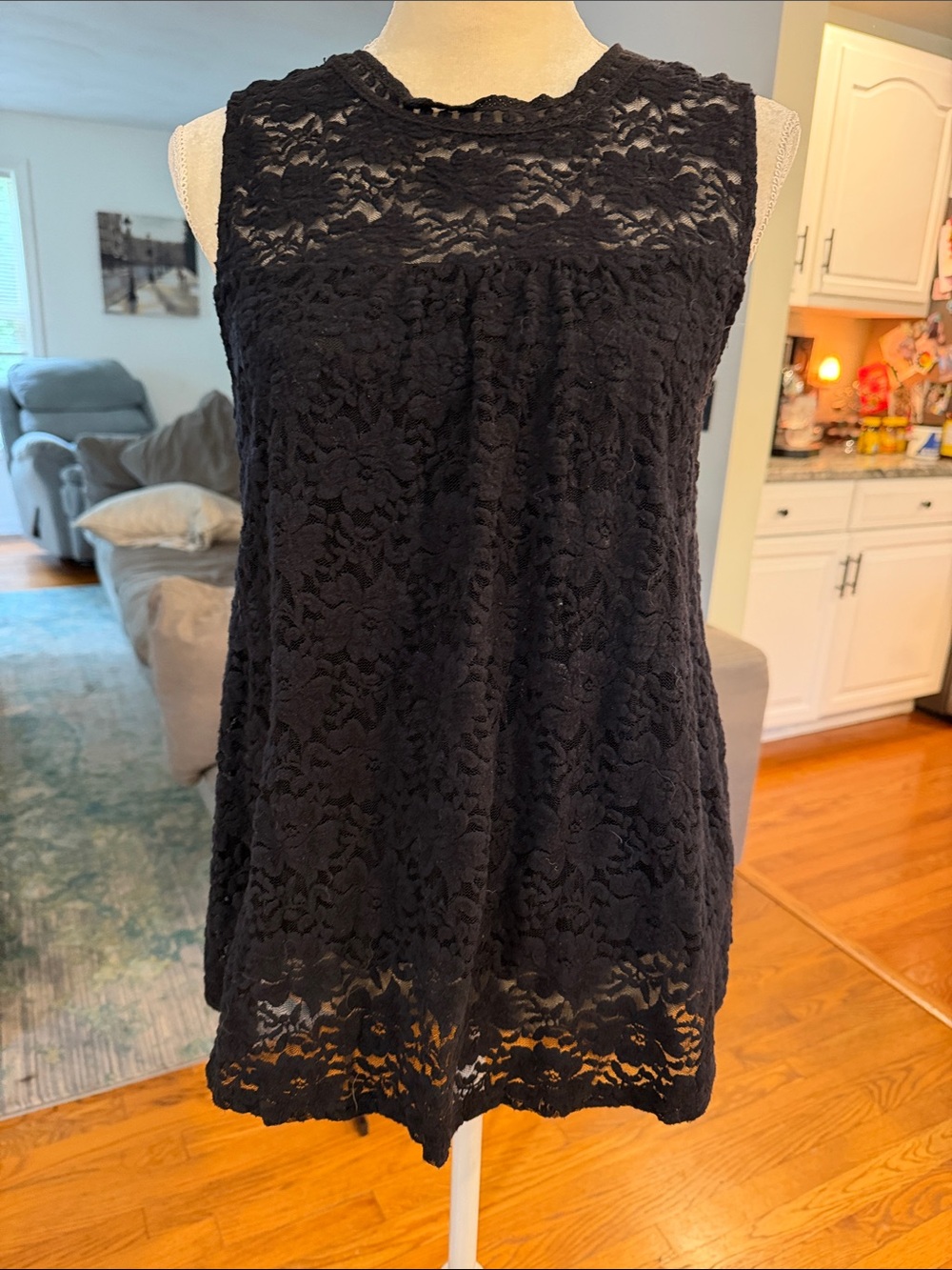 West Kei Black Lace Sleeveless Camisole